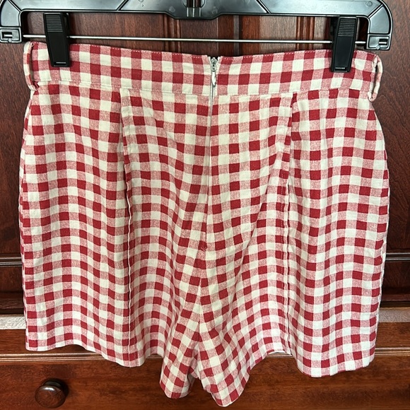 Red gingham shorts from WAYF size S. - Picture 2 of 6
